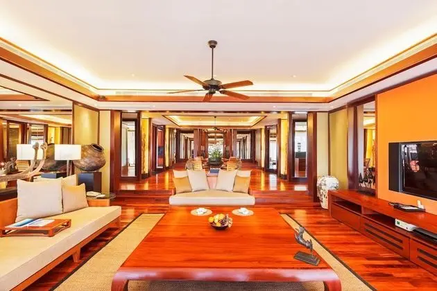 2 Bedroom Pool Suite