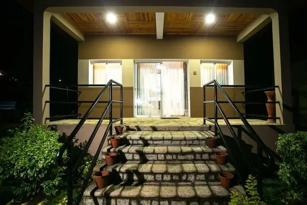 Comfort Bungalov, Havuz Manzaralı