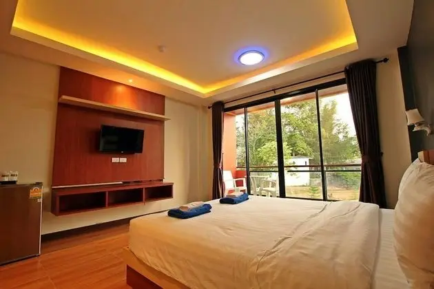 Deluxe Tek Büyük Yataklı Oda, Havuz Kullanımı