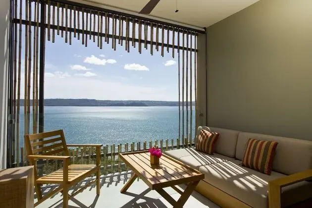Çift ​​kişilik Bay View King Bed