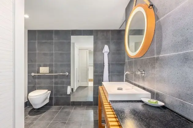 Oda, 1 En Büyük (King) Boy Yatak, Engellilere Uygun, Okyanus Manzaralı (Shower)