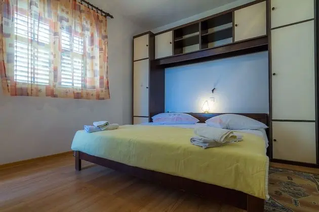 Apart Daire (Anđela - 80 m from beach - A3(2+2))