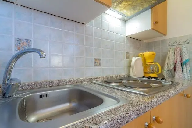 Apart Daire (Anđela - 80 m from beach - A3(2+2))