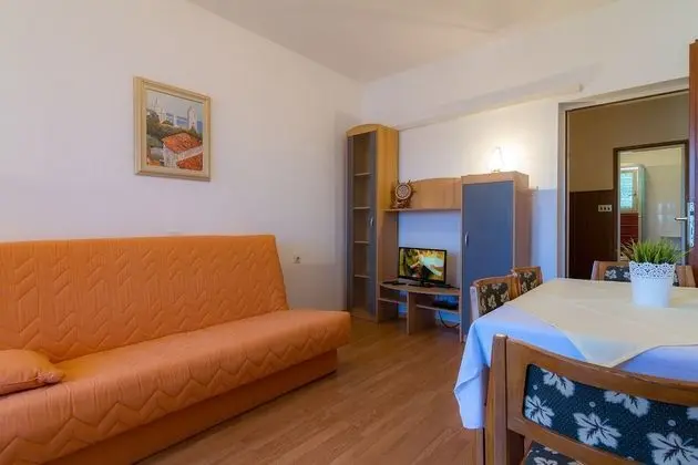 Apart Daire (Anđela - 80 m from beach - A3(2+2))