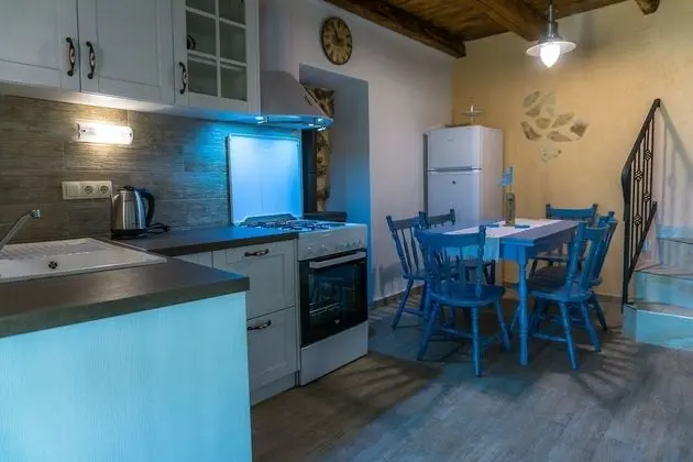 Ev (Anđeli - nice and comfortable house )