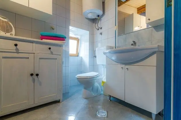 Ev (Anđeli - nice and comfortable house )