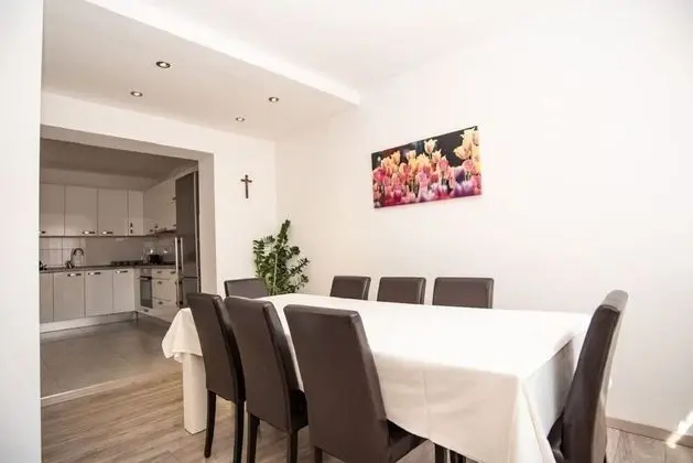 Apart Daire (Anđelko - air conditioning - A1(6+2))