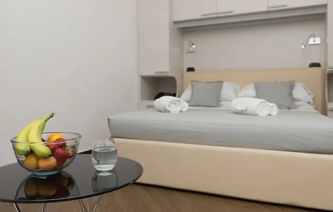 Luxury Tek Büyük Yataklı Oda