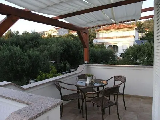 Apart Daire (Anđeo - 80 m from beach - A4(2+2))