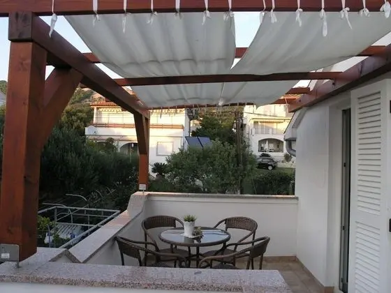 Apart Daire (Anđeo - 80 m from beach - A4(2+2))