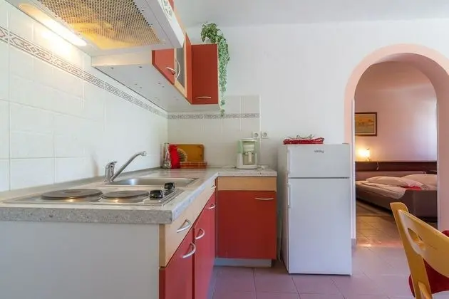 Apart Daire (Anđeo - 80 m from beach - A5(2+2))