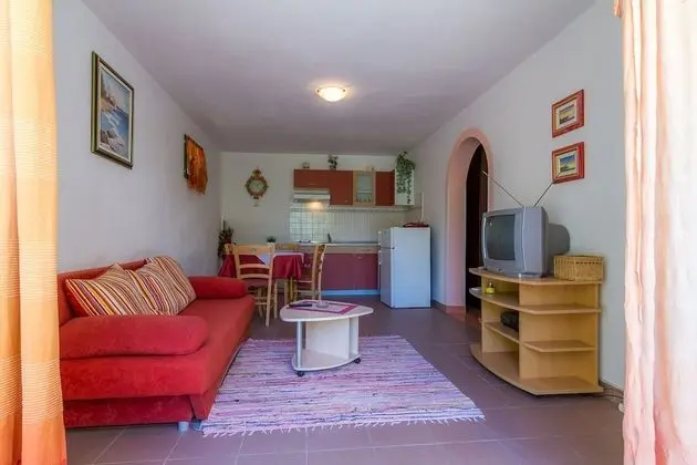 Apart Daire (Anđeo - 80 m from beach - A5(2+2))