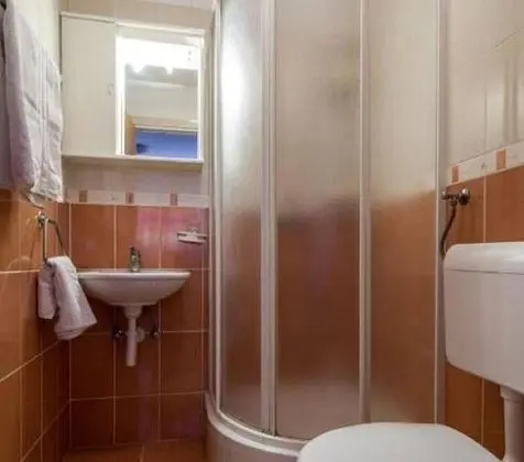 Apart Daire (Anđeo - 80 m from beach - A5(2+2))