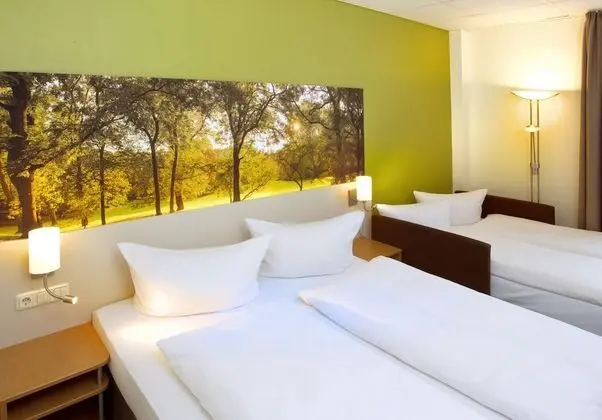 Family Tek Büyük Yataklı Oda