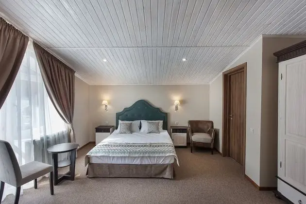 Deluxe Tek Büyük Yataklı Oda (With Bath)