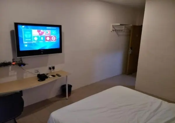 Basic Oda, 1 En Büyük (King) Boy Yatak