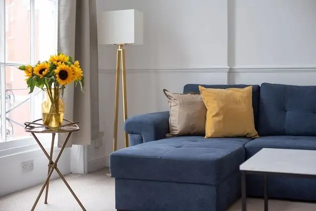 Three Bedroom Apartment with Roof Terrace