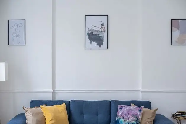 Three Bedroom Apartment with Roof Terrace