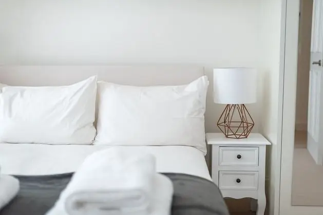 Two Bedroom Apartment with Roof Terrace