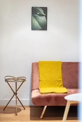 Two Bedroom Apartment with Roof Terrace
