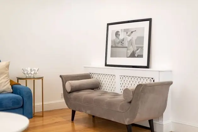 Two Bedroom Apartment with Roof Terrace