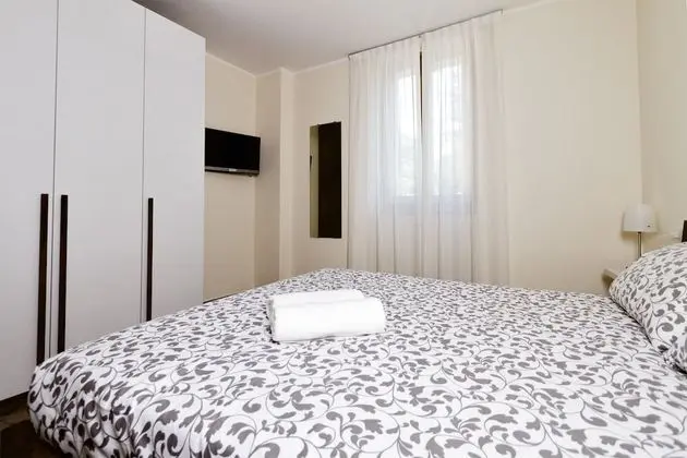 Classic Tek Büyük Yataklı Oda