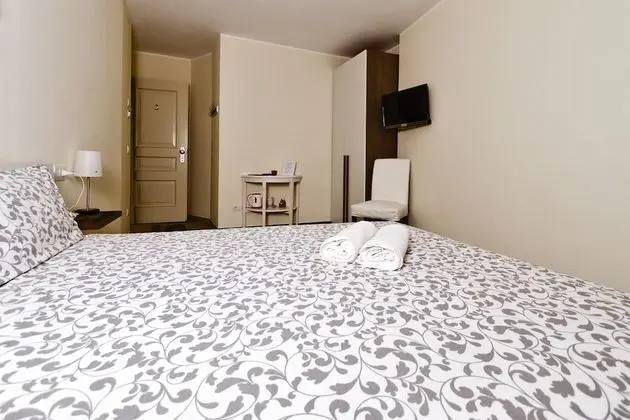 Classic Tek Büyük Yataklı Oda