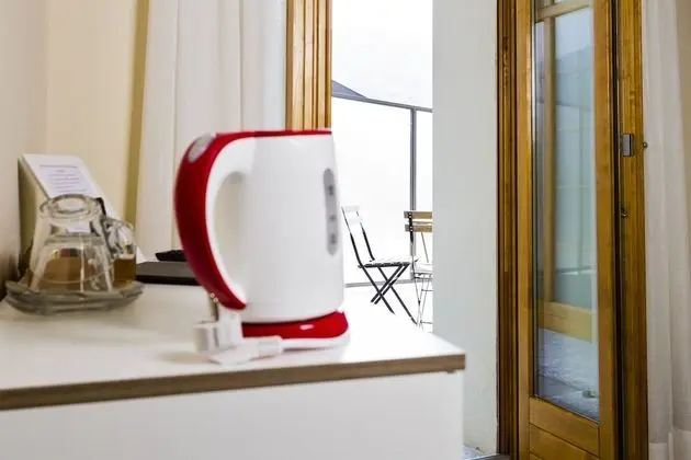 Tek Büyük Yataklı Oda, Balkon