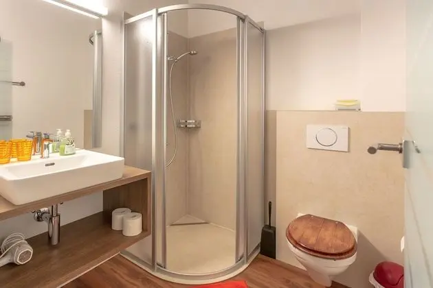 Basic Tek Büyük Yataklı Oda