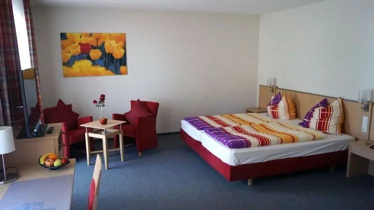 Deluxe Tek Büyük Yataklı Oda, Engellilere Uygun, Özel Banyo (mit Balkon)