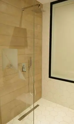 Traditional Tek Büyük Yataklı Oda