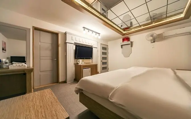 Oda (Deluxe room-TWIN (high quality beddin)