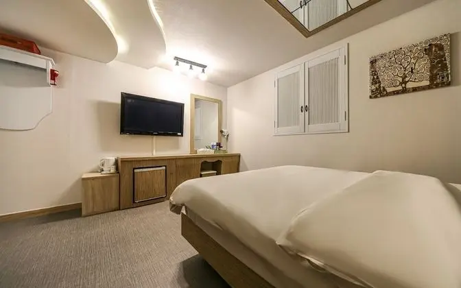 Oda (General room-mirror room)