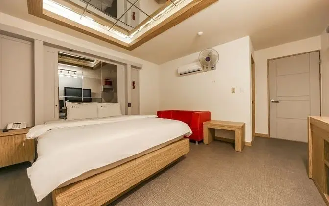 Oda (General room-mirror room)