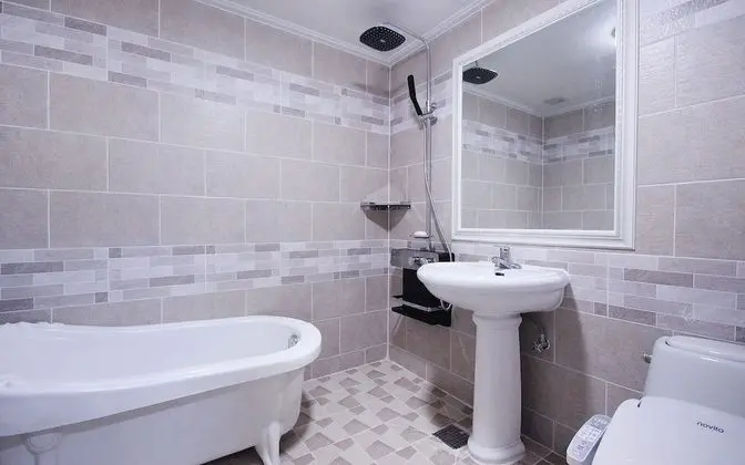 Oda (Premium-massage chair (available for )