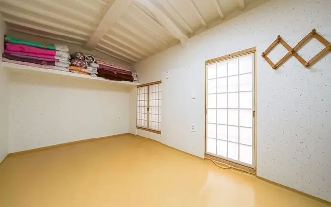 Oda (Guk Room (Hwangto Ondol Room Pet Allo)