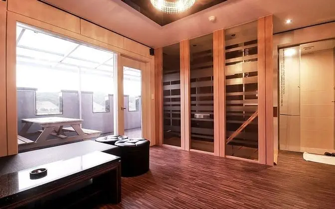 Oda (VIP-Double floor terrace (Netflix vie)