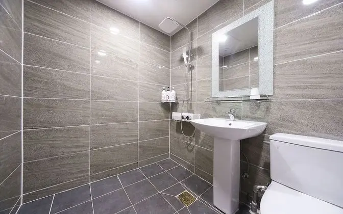 Oda (Korean Room (Ondol/Netflix Available/)