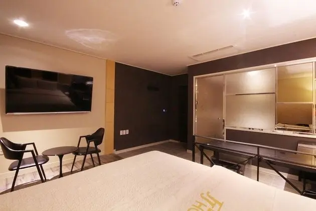 Oda (Natural Modern (bathtub))