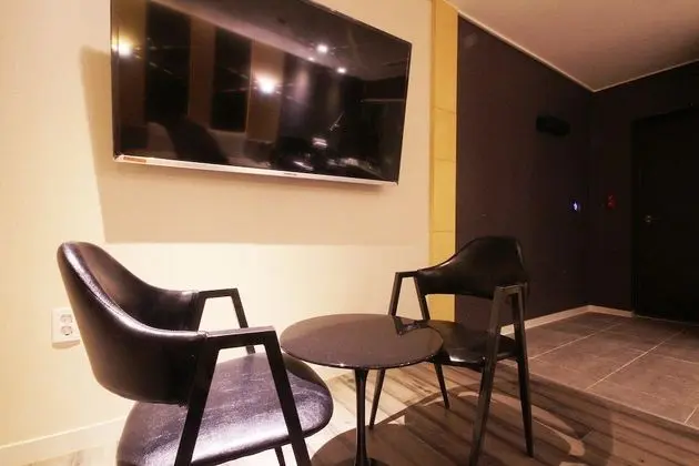 Oda (Natural Modern (bathtub))