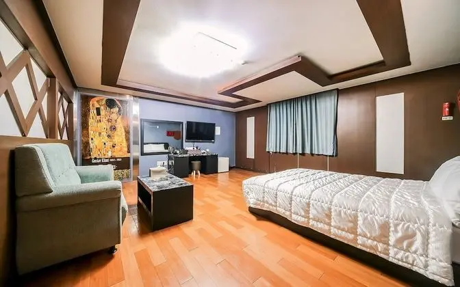 Oda (Special Room)