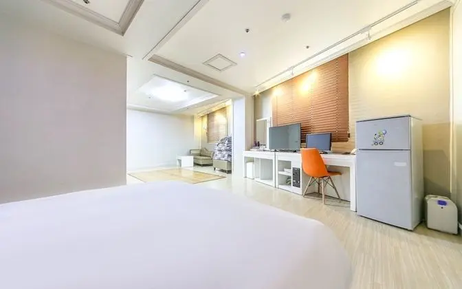 Oda (Large Room (Air Purifier/Advanced Bid)