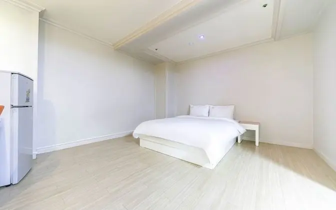 Oda (Large Room (Air Purifier/Advanced Bid)