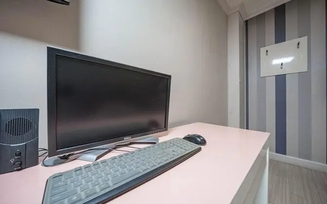 Oda (Standard (air purifier/luxury bidet/r)