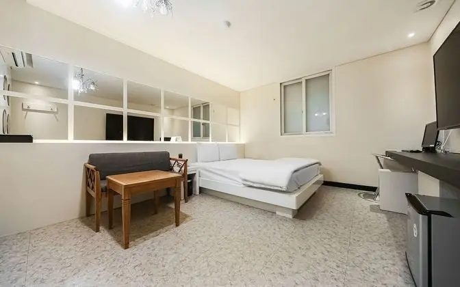 Oda (Special room (Netflix viewing/air pur)