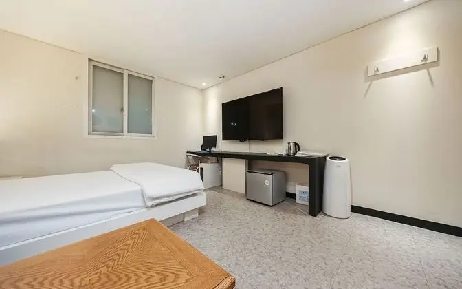 Oda (Special room (Netflix viewing/air pur)