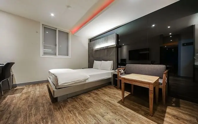 Oda (Special room (Netflix viewing/air pur)