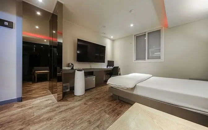 Oda (Special room (Netflix viewing/air pur)