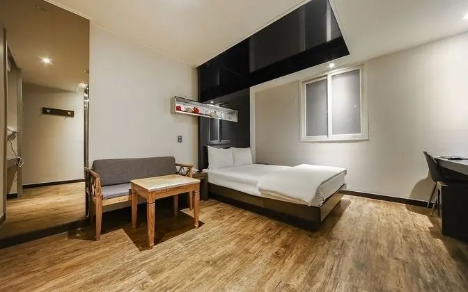 Oda (Special room (Netflix viewing/air pur)