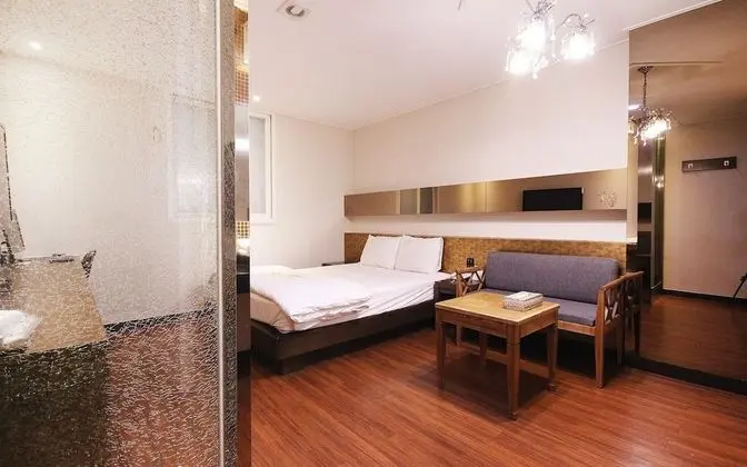 Oda (Special room (Netflix viewing/air pur)